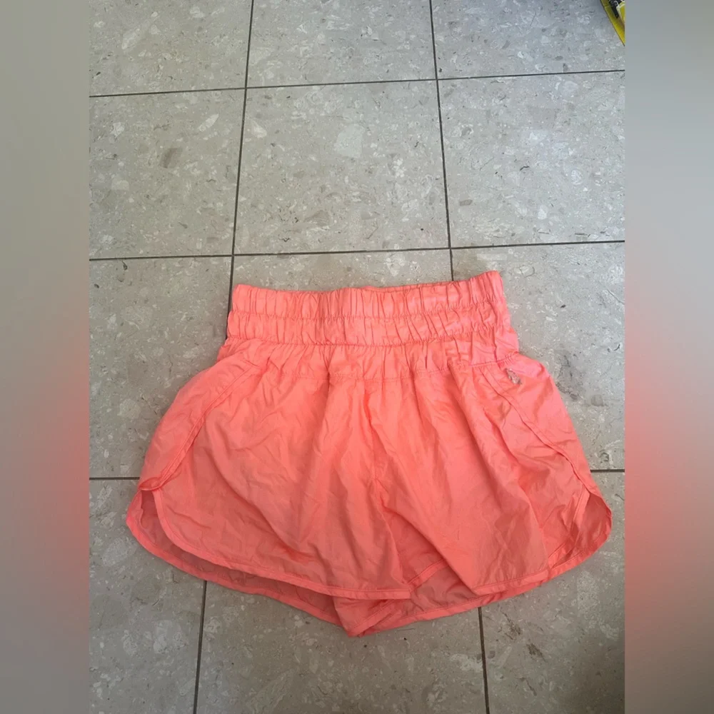FREE PEOPLE MOVEMENT "The Way Home" Running Shorts in Papaya women’s size Large - Picture 3 of 5